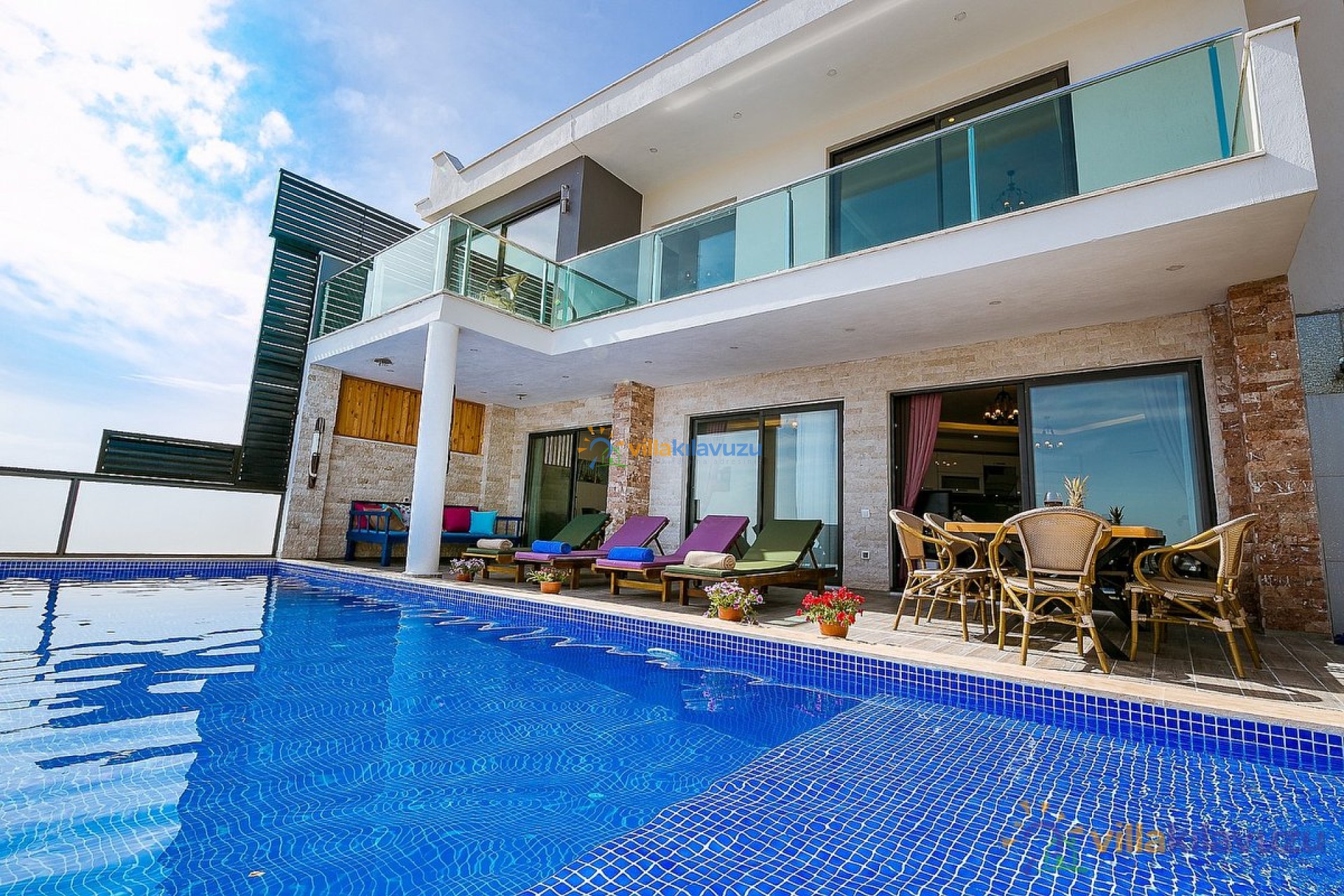 kalkan-kiralik-deniz-manzarali-villa-premium-(24)_591.jpg