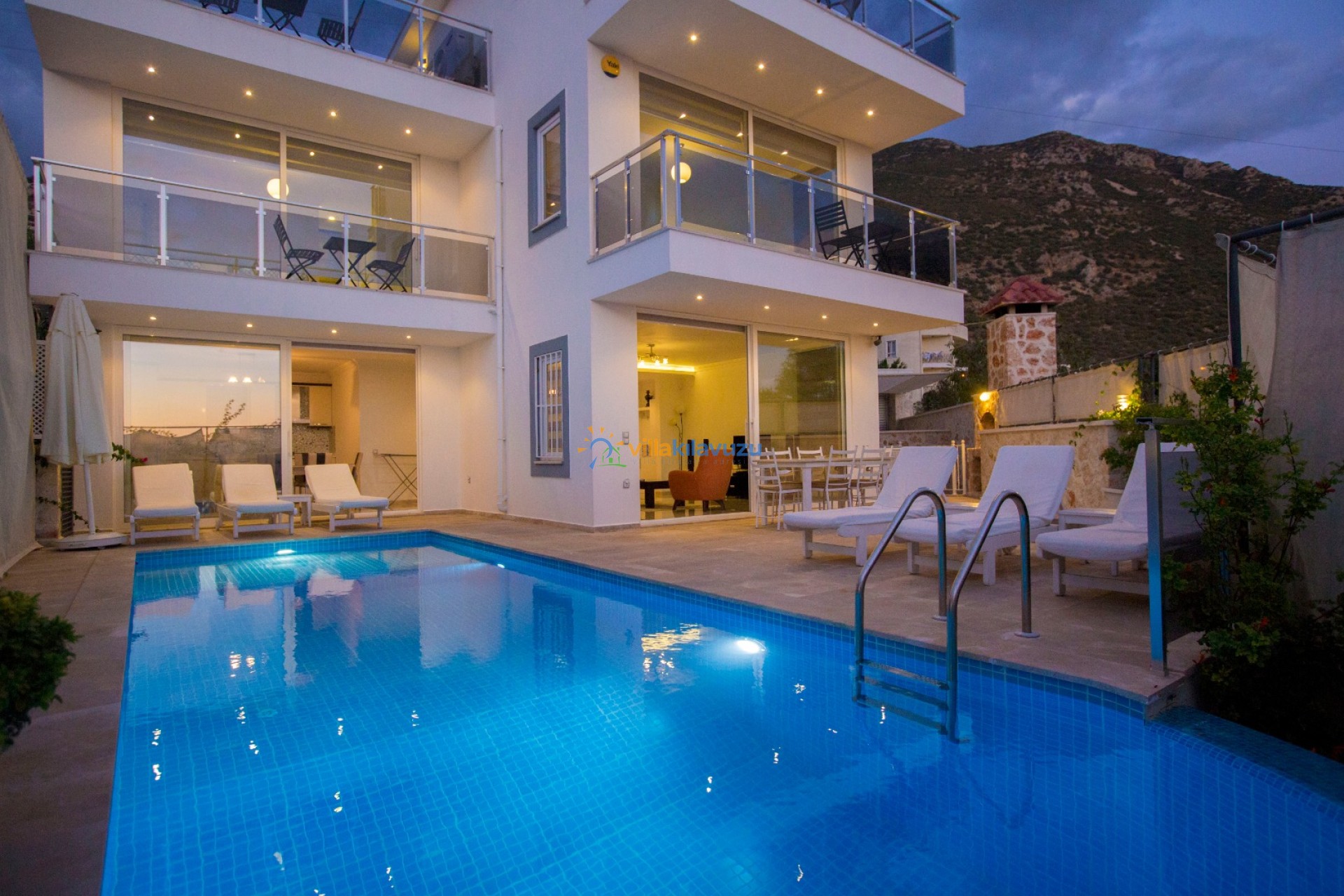 Villa Manolya