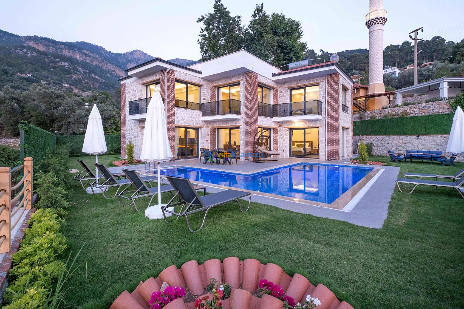 villakilavuzu-kiralik-villa-esma-sultan-43_102.jpg