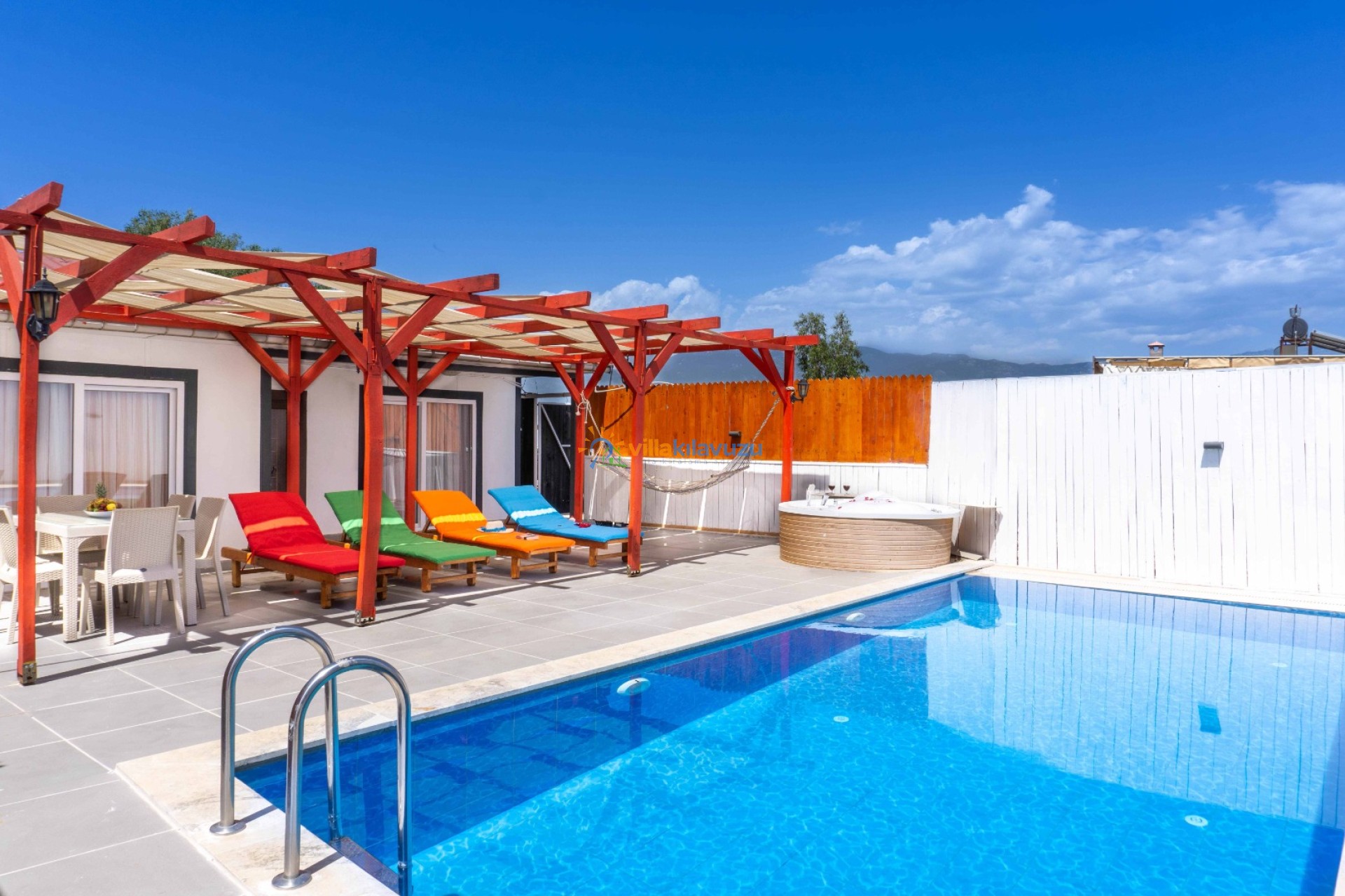 Villa Kum Tanesi