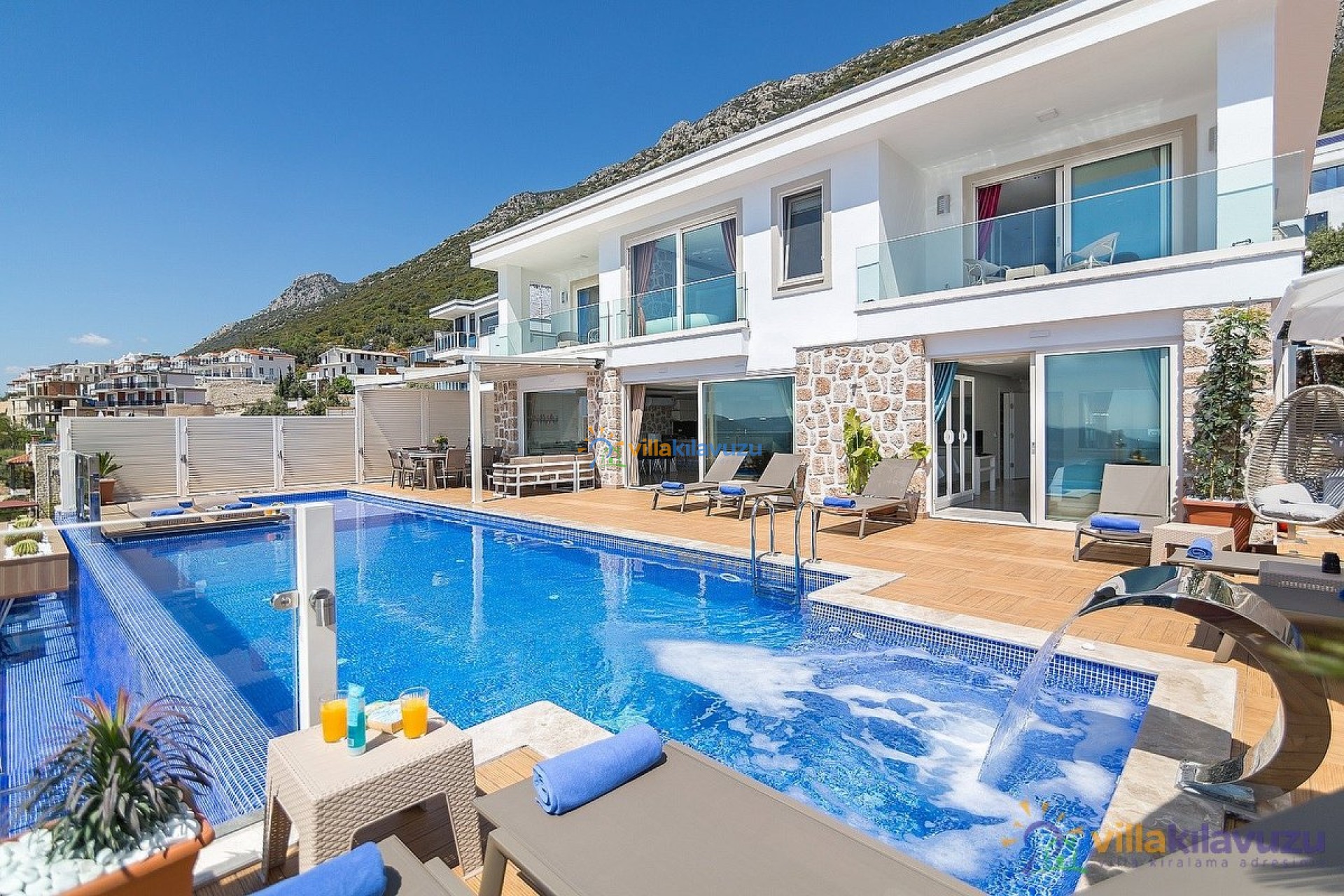 villakilavuzu-kiralik-yazlik-villa-la-mer-azu-(1)_430.jpg