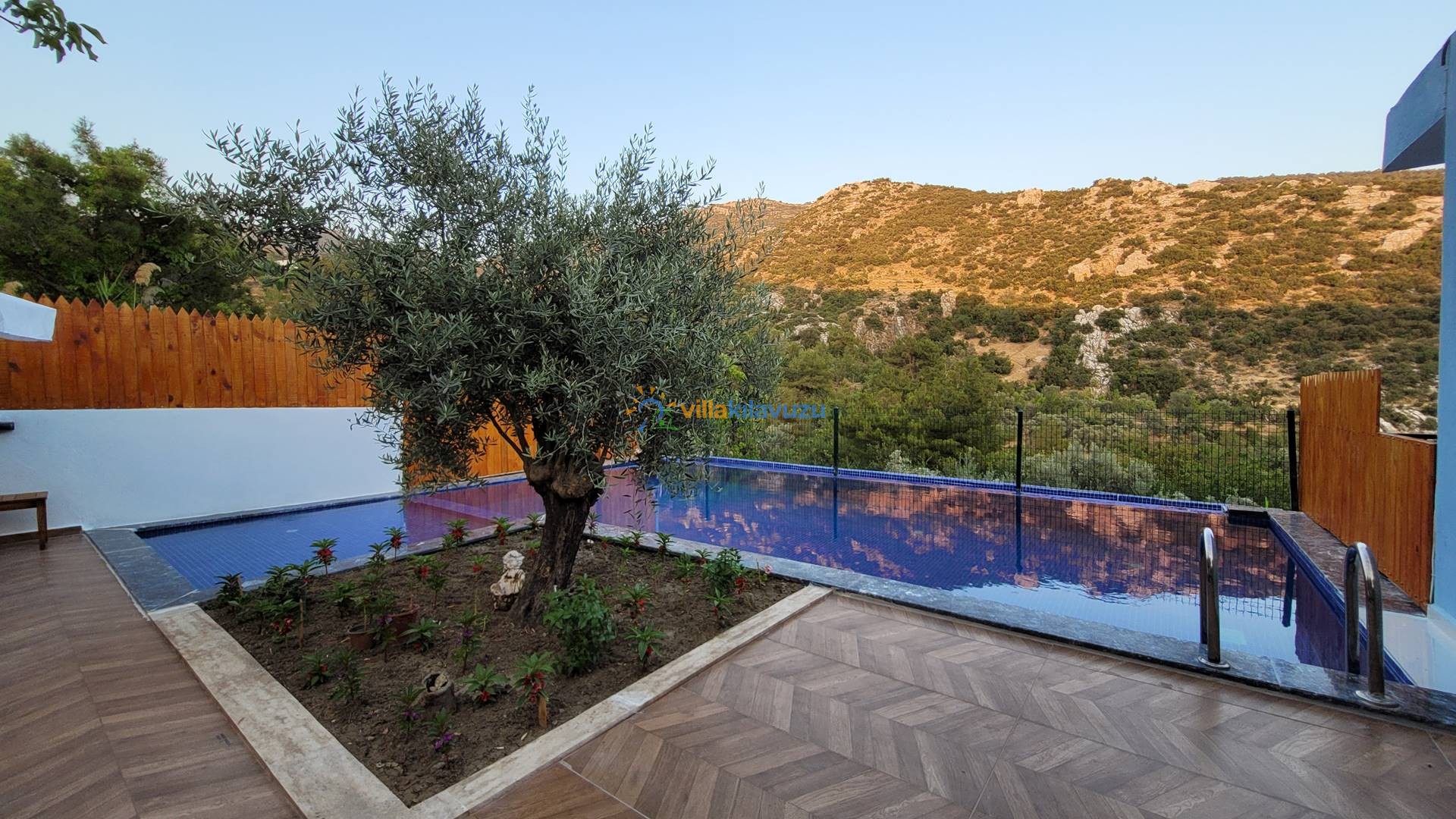 villakilavuzu-villa-rayna-1_912.jpg