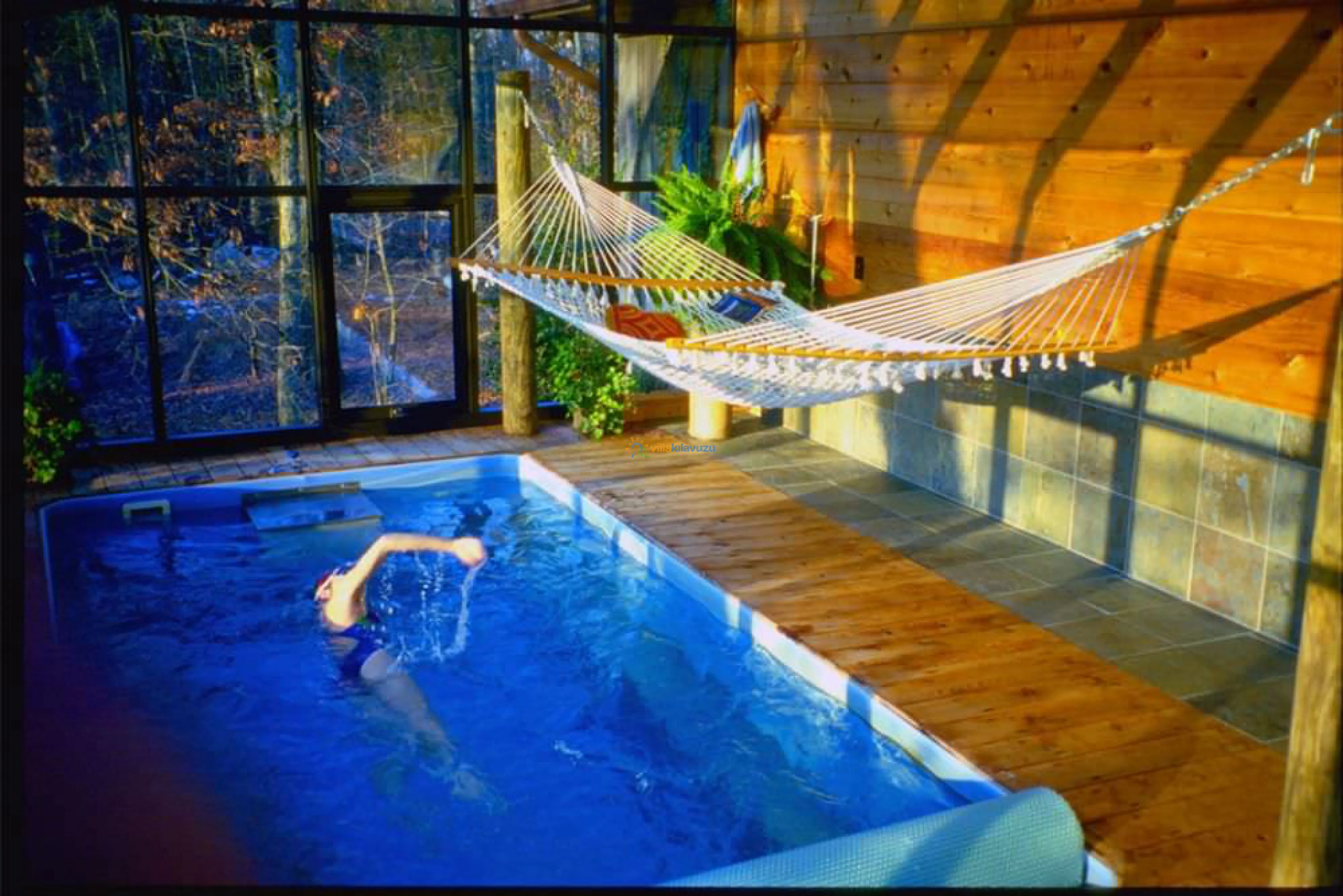 Kapalı Isıtmalı Havuzlu Villalar 