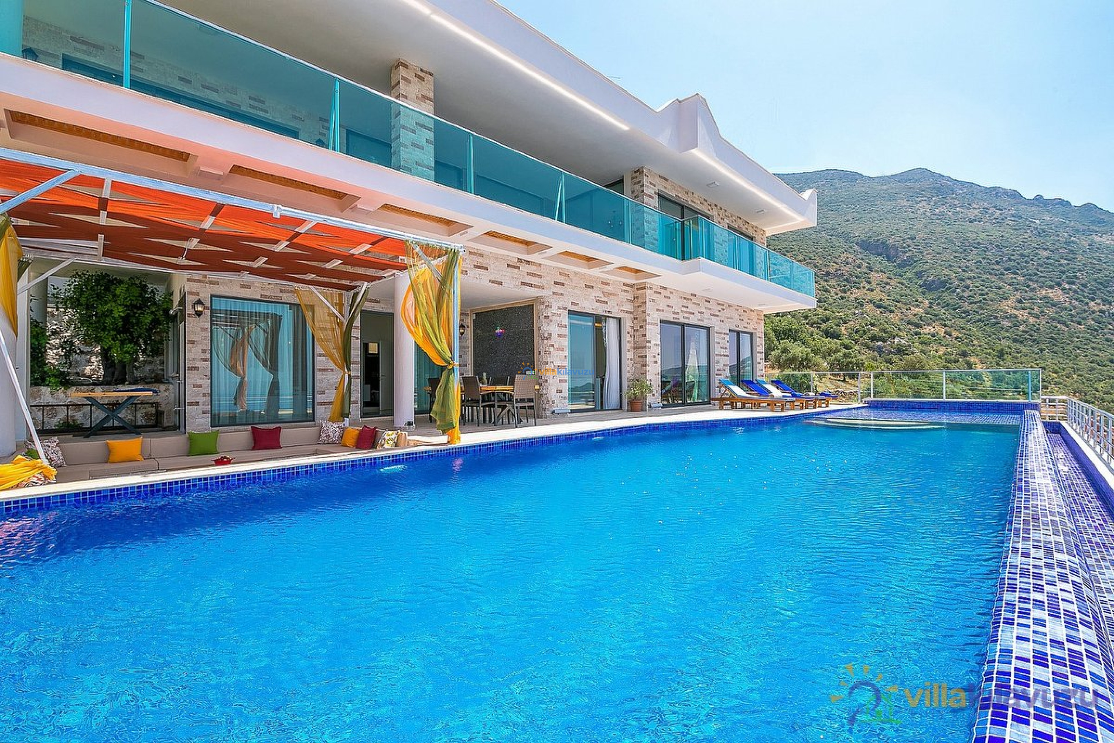 kalkan-deniz-manzarali-korunakli-kiralik-villa-sato-(10)_349.jpg