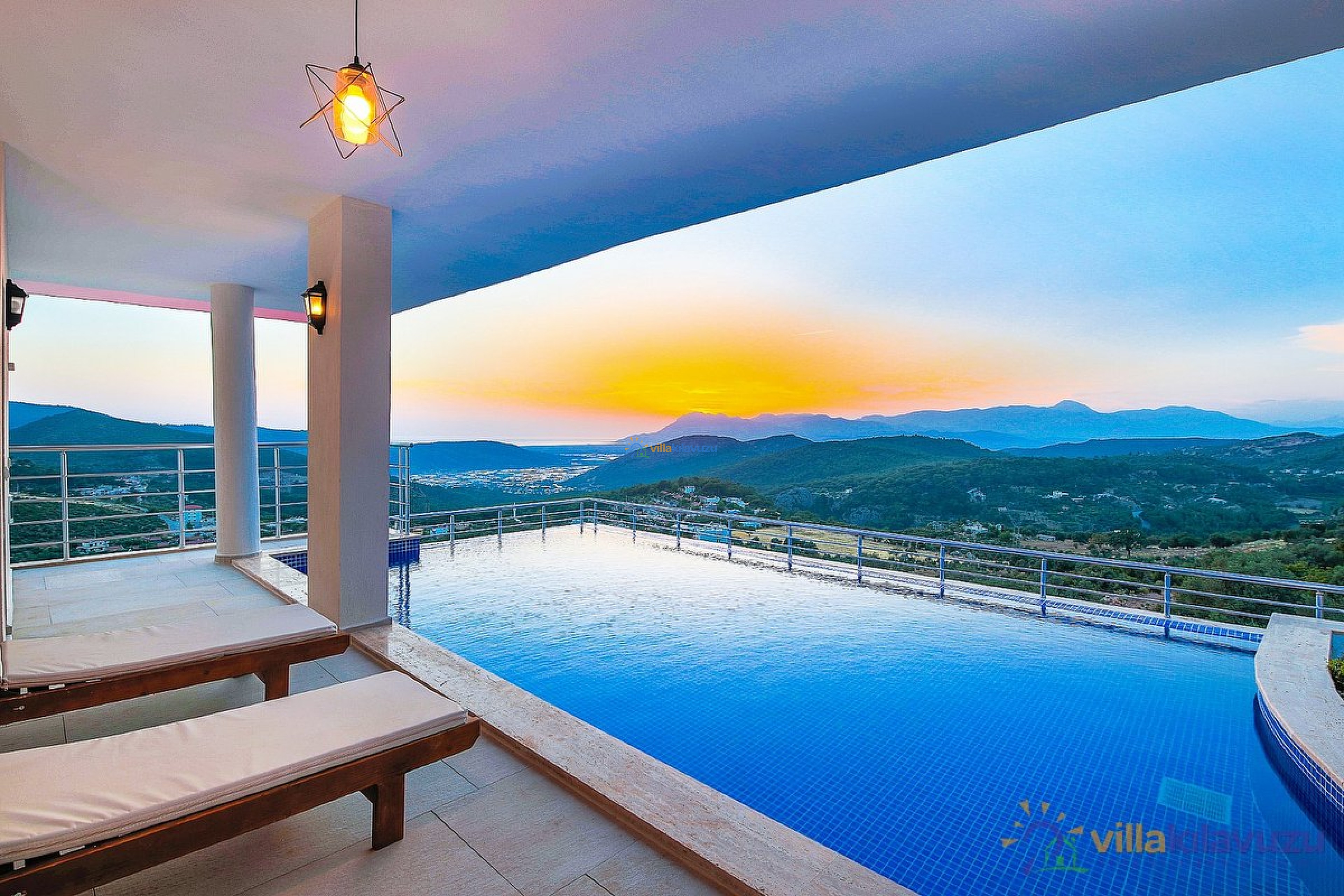 kalkan-muhafazakar-deniz-manzarali-villa-excellence-(7)_309.jpg