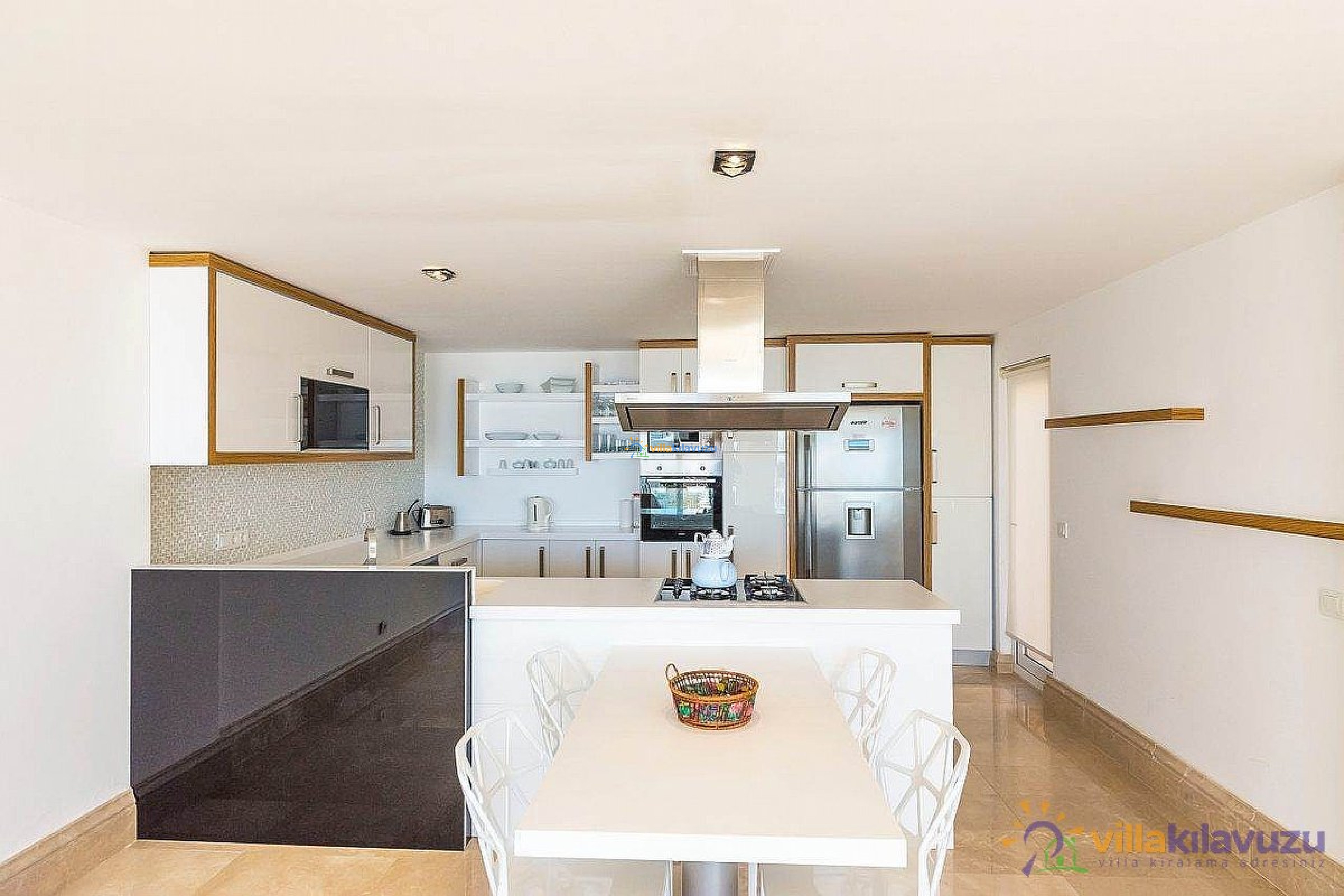 villakilavuzu-deniz-manzarali-kiralik-villa-kiziltas-1-(3)_212.jpg