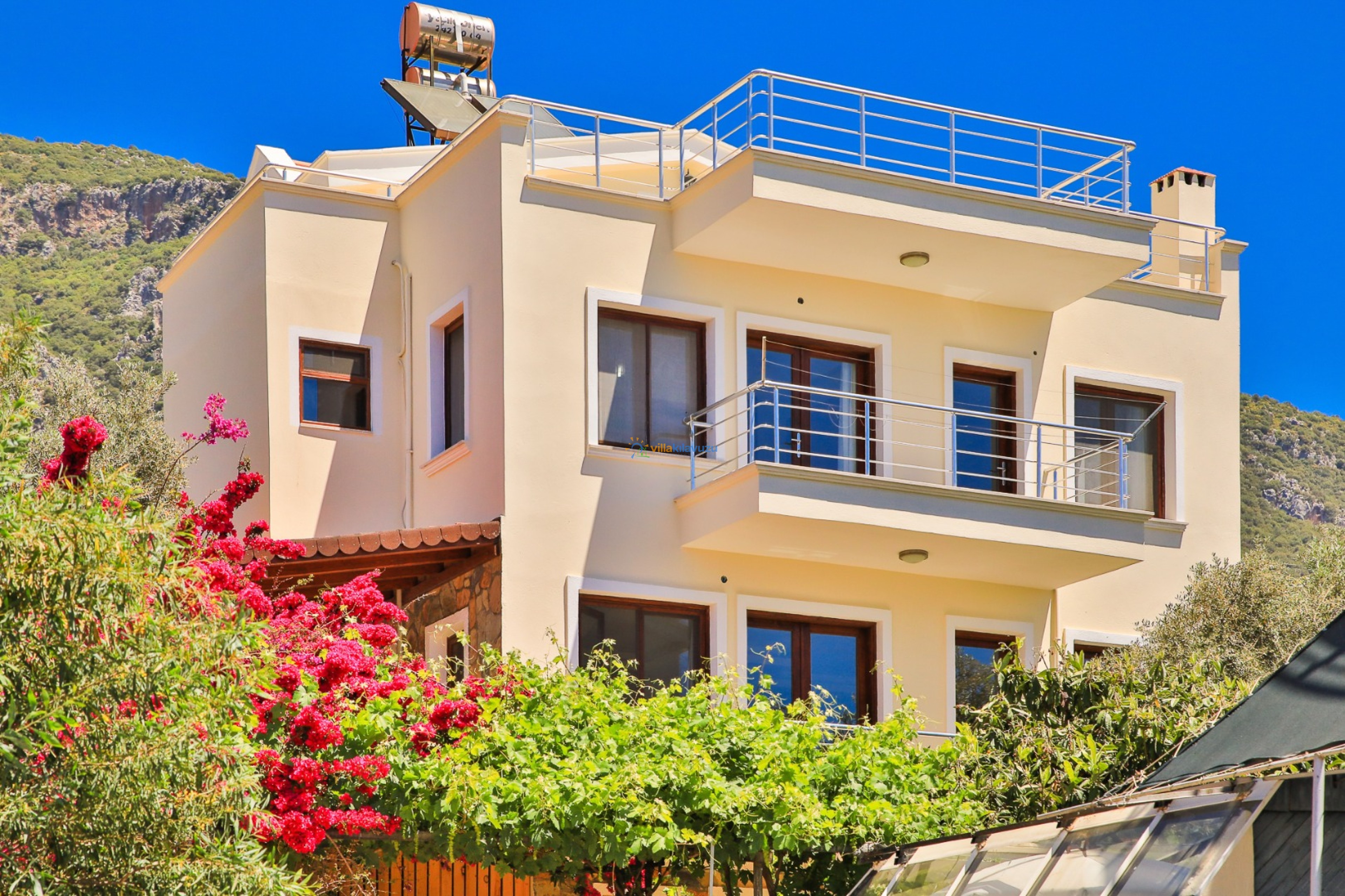 villakilavuzu-kiralik-villa-sari-gokseki-50_967.jpg