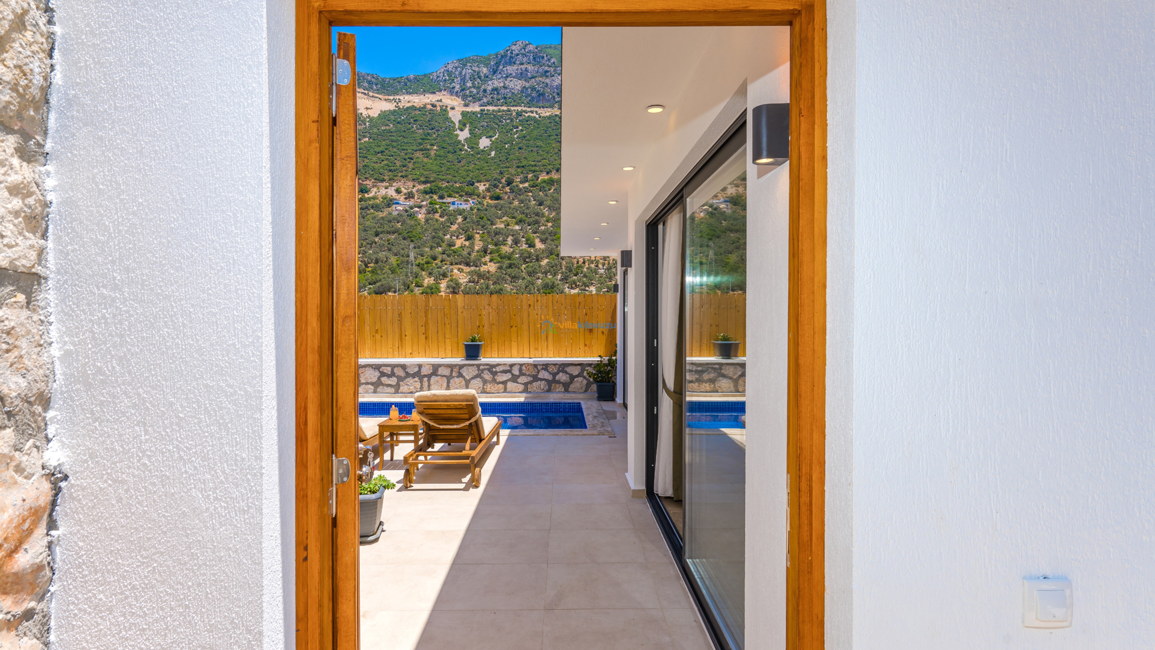 villakilavuzu-villa-vivienda-14_948.jpg