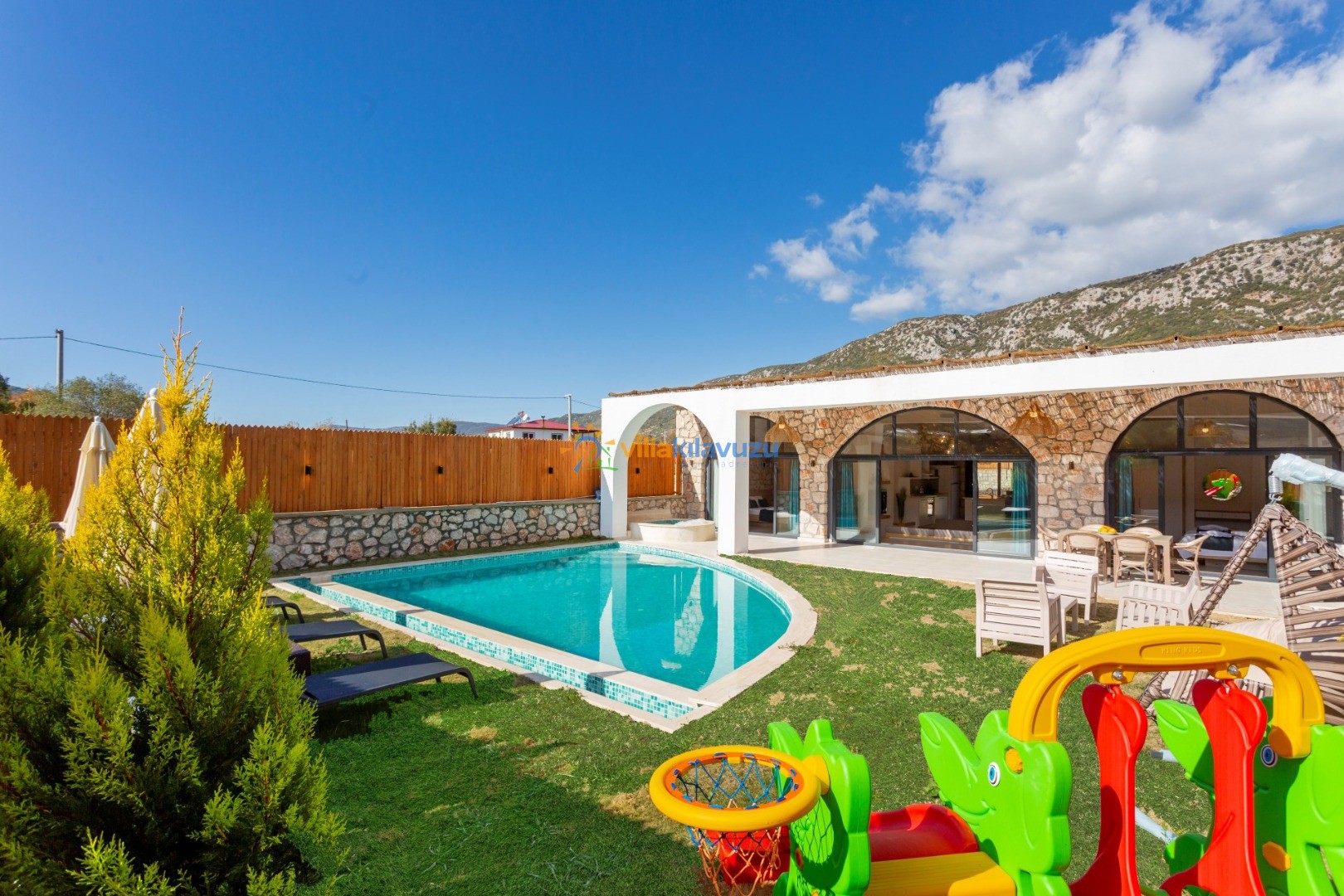 Villa Ark - Açık Jakuzili, Muhafazakar Kiralık Villa