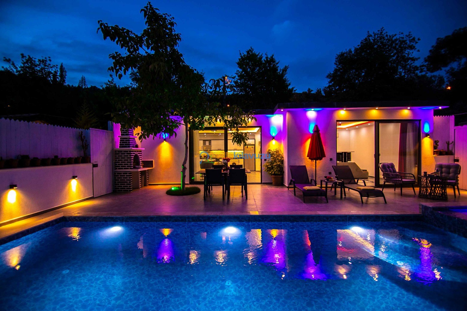 Villa Opuntia Jakuzili Balayı Villası